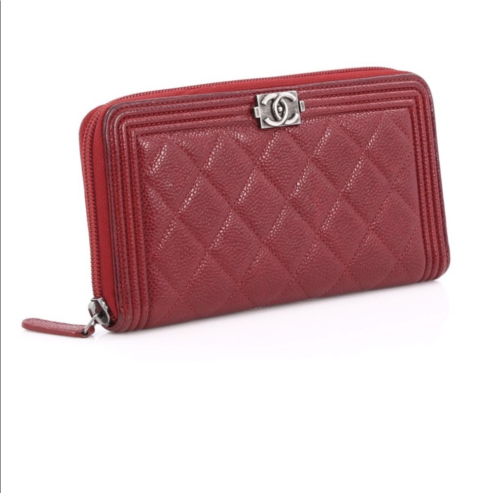Chanel Boy quilted caviar wallet